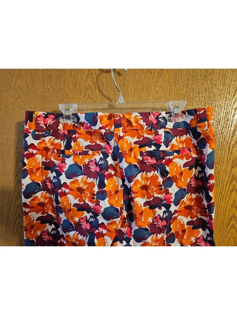 LOFT Capri Pants